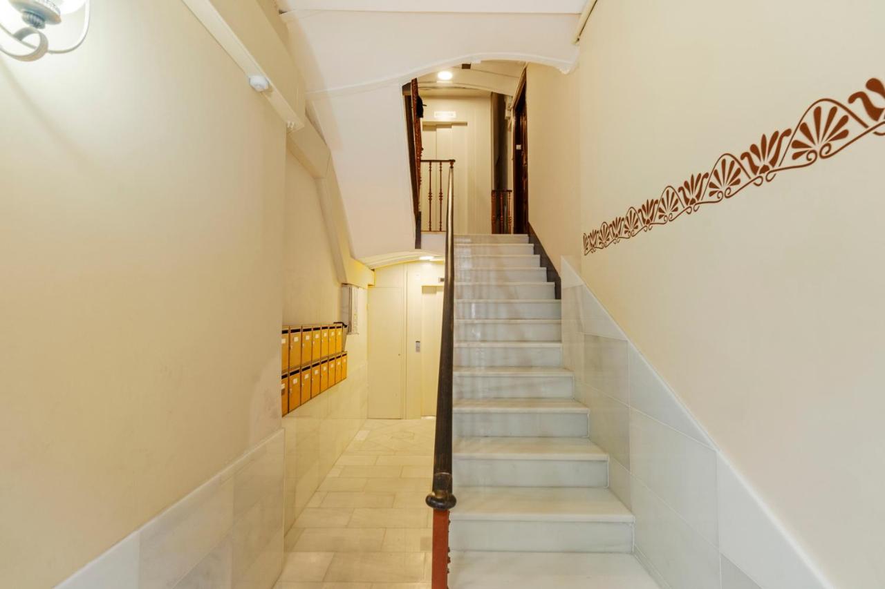 شقة Flateli Poble Sec برشلونة المظهر الخارجي الصورة